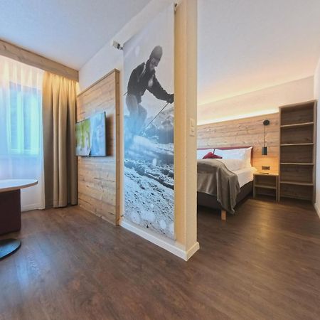 Therme 51° Hotel Physio & Spa Leukerbad Exterior foto